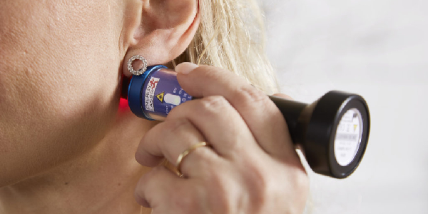 laser treats effective tinnitus and healing of wounds and pain relief